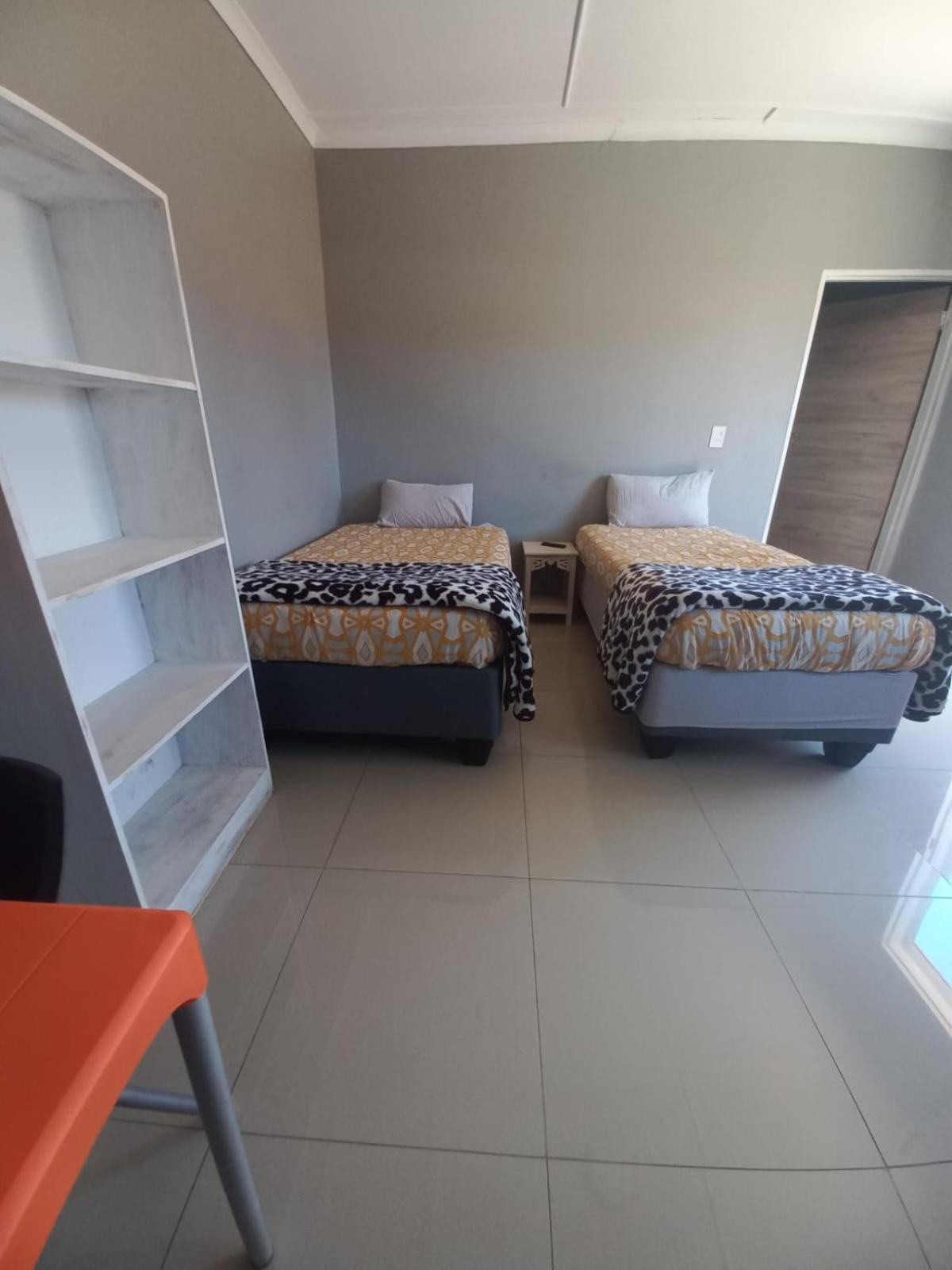 Rocky Hills Guesthouse Piet Retief Exterior foto