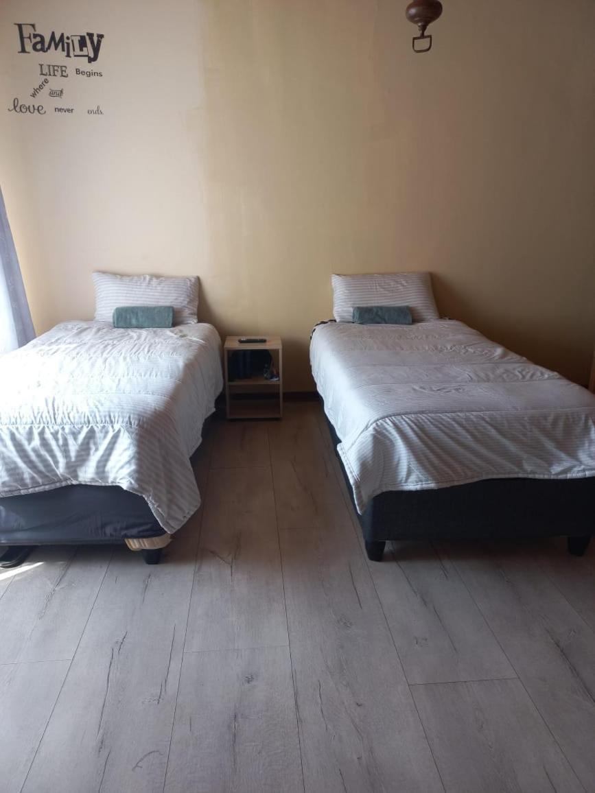 Rocky Hills Guesthouse Piet Retief Exterior foto